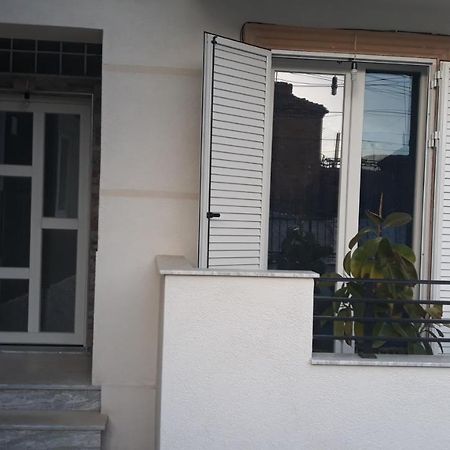 Odise'S Suite Korce Buitenkant foto