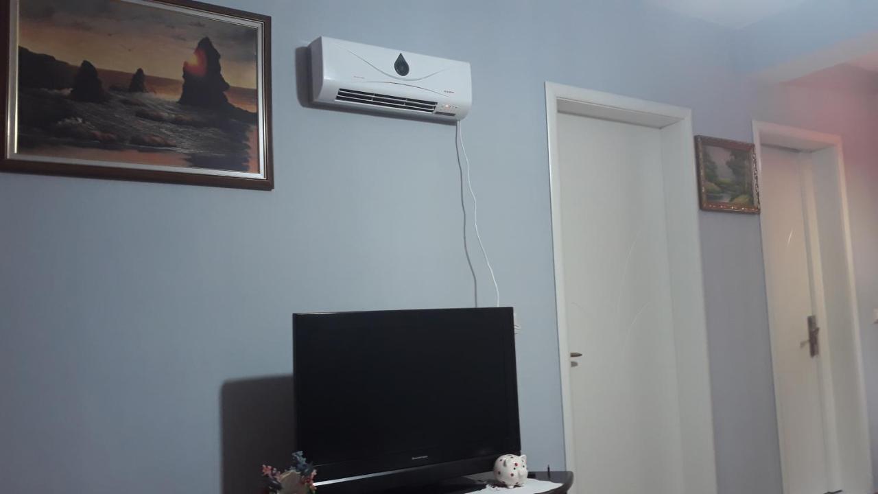 Odise'S Suite Korce Buitenkant foto